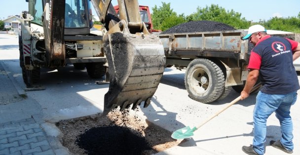 10 kilometre yeni yol 38 kilometre yolda regraj yapıldı