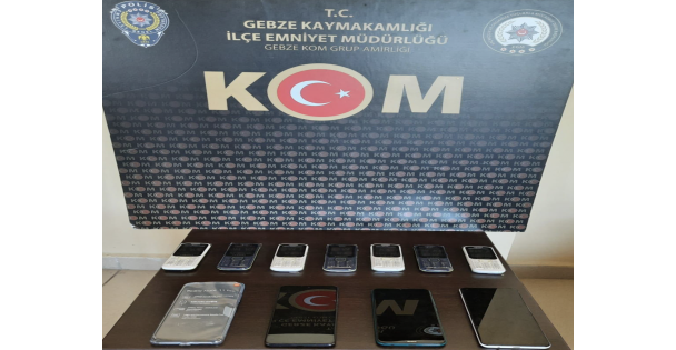 11 kaçak cep telefonu ele geçirildi
