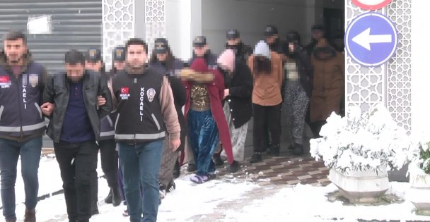 12 milyon 385 bin liralık ziynet eşyası ve parayı çalan 20 şüpheli yakalandı