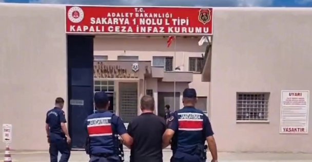 145 suç kaydı ve 28 yıl hapis cezası vardı, eski eşinin evinde yakaland