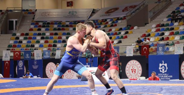 16 ülke, Kocaeli'nde mindere çıktı