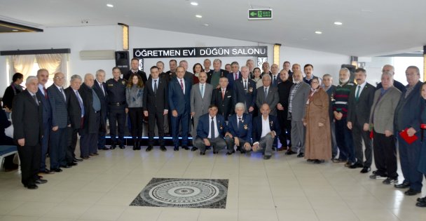 44 Kıbrıs gazisine madalya ve berat belgesi verildi