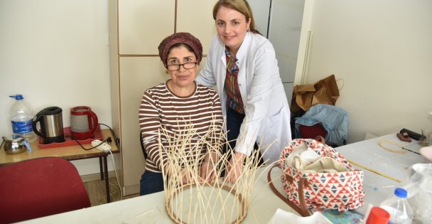 5 Bin Yıllık Geçmişi Olan Sepet Örücülüğü Sanata Dönüştü