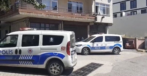 Ablası tarafından asılı halde bulunan genç öğretmen kurtarılamadı