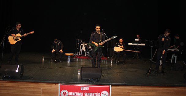 Adalet çalışanları müzik gecesinde buluştu!