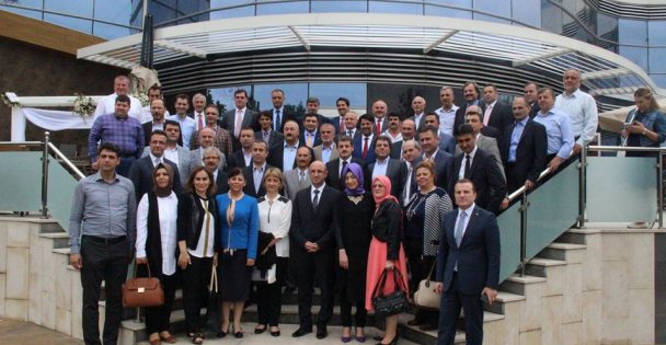 Aday adaylarını topladı!