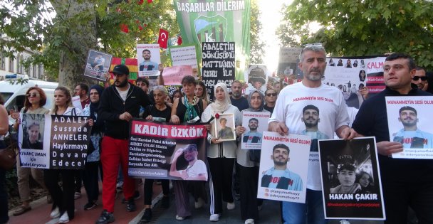 Aileler, kaybettikleri evlatları için yürüdüler: 