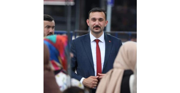 AK Parti Düzce İl Gençlik Kolları Başkanı Küçük yaş haddinden dolayı görevinden ayrıldı