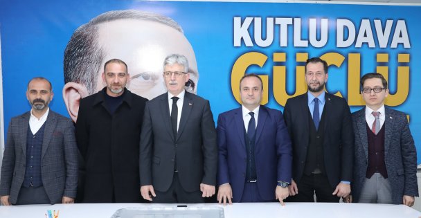 AK Parti'de kongre hareketliliği
