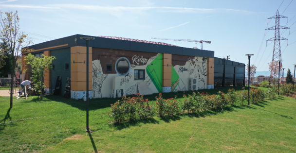 Akse Kitap Kahvede Sona Doğru…