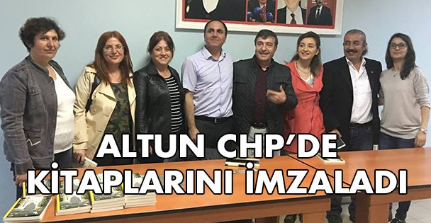 Altun CHP'de kitaplarını imzaladı