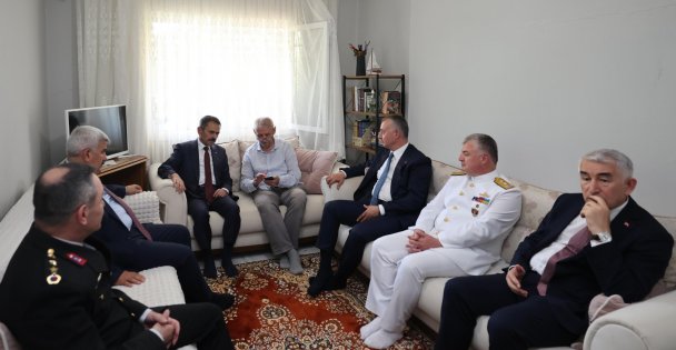 Anlamlı günde anlamlı ziyaretler