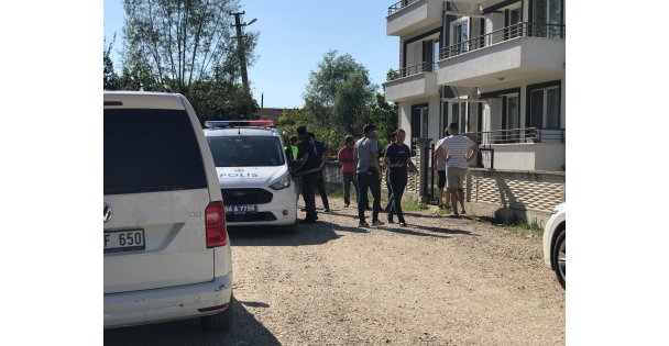 Apartman içinde çıkan tartışmadaki silah sesleri panik oluşturdu: 1 gözaltı