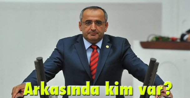 Arkasında kim var?