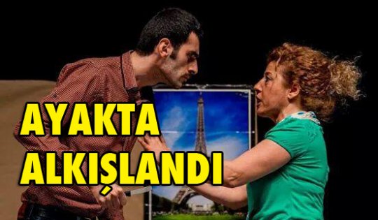 Armada tiyatro ayakta alkışlandı