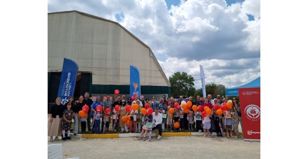 Babalar ve çocuklar ata bindi