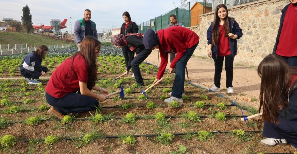 Bahçem Çayırova, Fevzi Çakmaklı öğrencileri ağırladı