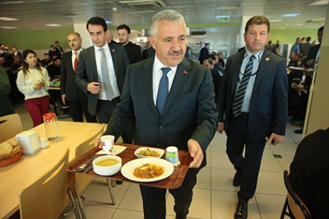 Bakan Arslan: Tüm derdimiz çift başlı yönetim olmasın