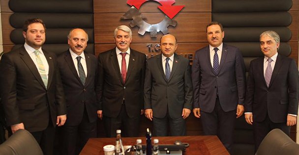 Bakan Işık'a Sanayici konuklar!