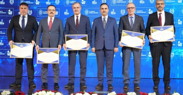 Bakan Kacır: '450 Milyon Dolarlık Kaynağa Sahip, Türkiye Yeşil Sanayi Projesi'ni Hayata Geçiriyoruz”