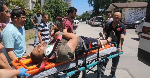 Balkon panjurlarını yıkarken hastanelik oldu