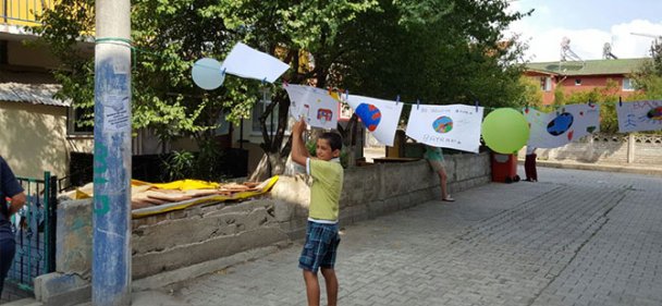 Barışı resme döktüler