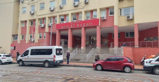 Barışmayı reddeden eşini defalarca bıçaklamıştı, cezası değişmedi