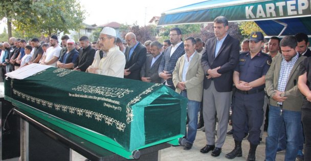 Başına İsabet Eden Yorgun Mermiyle Ölen Çocuğun Cenazesi Defnedildi