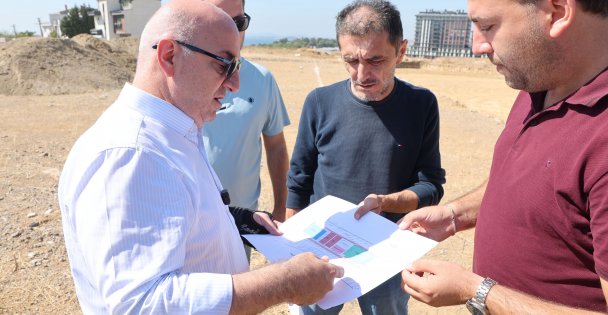 Başkan Bıyık, Spor Kompleksi inşaatını inceledi