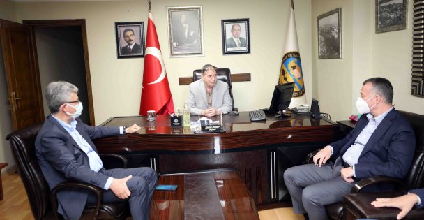 Başkan Büyükakın, 'Her günümüzde her anımızda insanımız var”