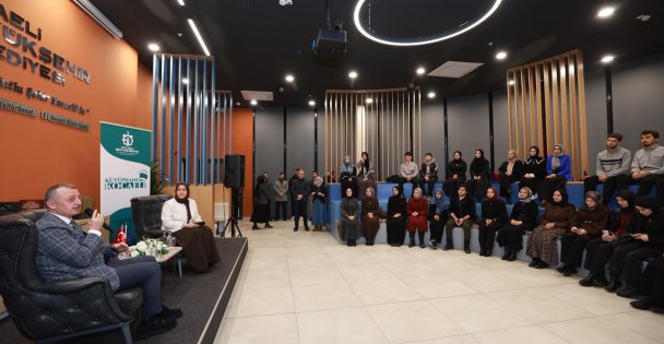 Başkan Büyükakın yeni yılı gençlerle karşıladı