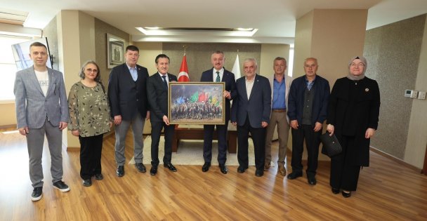 Başkan Büyükakın'a Merih Demiral'ın babası ve STK'lardan ziyaret