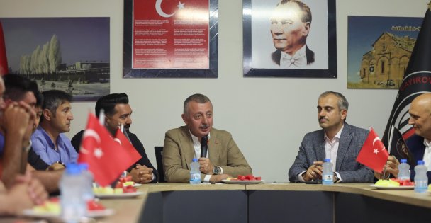 Başkan Büyükakın'dan Çayırova'da STK ziyareti