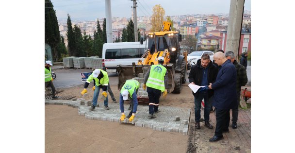 Başkan Büyükgöz Adem Yavuz Mahallesi'nde Üstyapı Çalışmalarını Yerinde İnceledi