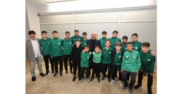 Başkan Büyükgöz amatörü iftarda ağırladı