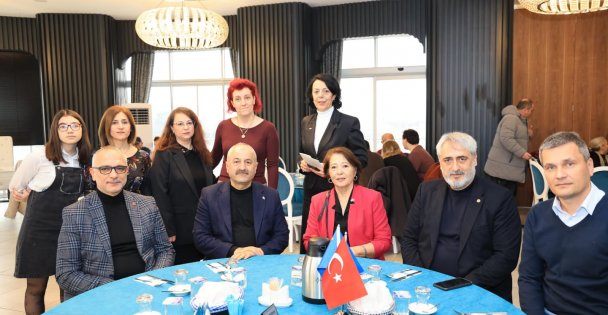 Başkan Büyükgöz hemşeri derneklerinin yanında