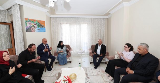 Başkan Büyükgöz ve Milletvekili Kurt'tan Şehit Ailesine Ziyaret