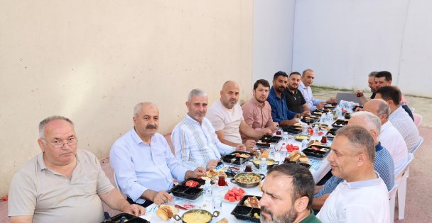 Başkan Büyükgöz Yenibağdat Esnafıyla Kahvaltıda Buluştu