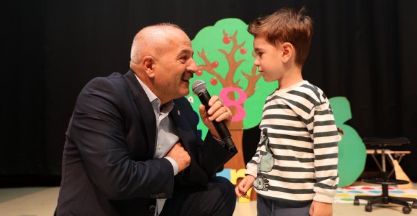 Başkan Büyükgöz'den Miniklere Sürpriz
