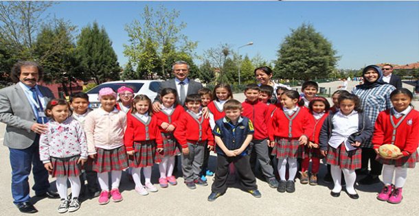 Başkan Köşker S. Ayhanlı miniklerle buluştu