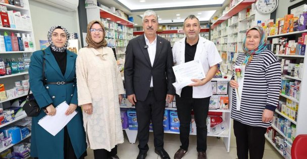 Başkan Ömeroğlu'ndan Eczacılar Günü Ziyareti