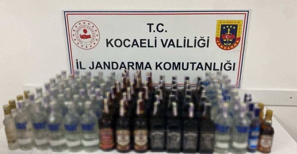 Bayrama günler kala 103 şişe sahte alkol ele geçirildi