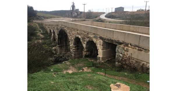 Belgesel Tadında 2000 Yıllık Tarihi Köprüde Devri Alem