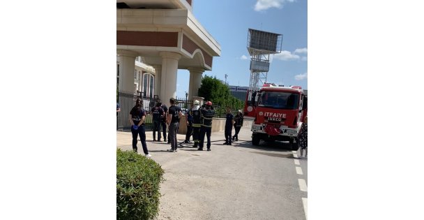 Benzinli intihar teşebbüsünü ekipler engelledi