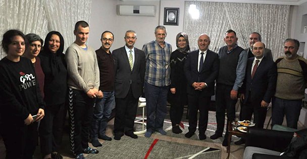 Bir günde 3 ev toplantısı