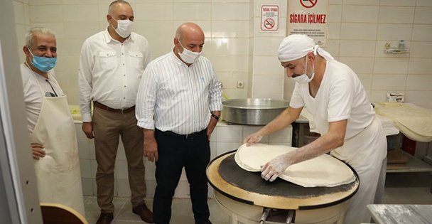 Bıyık, esnaflarla iletişimi sürdürüyor