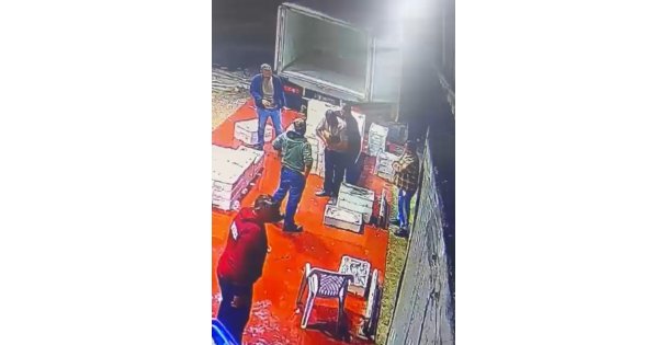 Boğazına hünnap kaçtı, heimlich manevrasıyla kurtarıldı