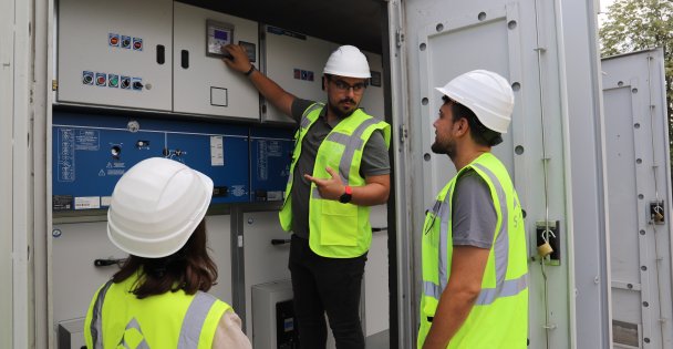 Bu program ile öğrenciler mezun olmadan iş deneyimi kazanıyor