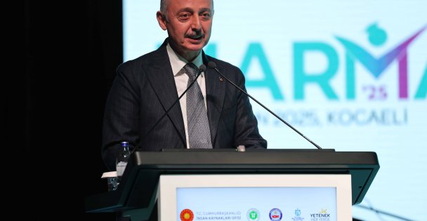 Büyükakın: Gençlerimize inanıyoruz, güveniyoruz