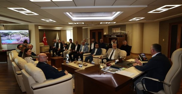 Büyükakın, Murat Aydın ve yönetimini kabul etti